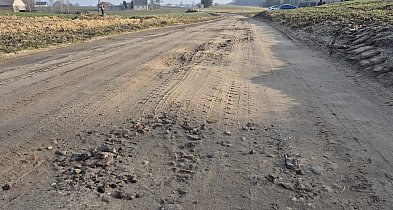 Gmina Tuchola. Firma Czesława Pawłowskiego zadba o drogi gruntowe