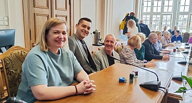 Ratusz sypnął kasą na: Parafiadę, galę boksu i szkółkę wędkarską