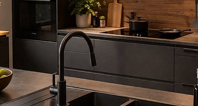 Wyposażenie kuchni – jak stworzyć przestrzeń, która naprawdę działa?