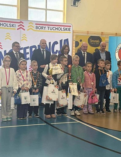 Żalno: Najmłodsi uczniowie zmierzyli się z królową nauk