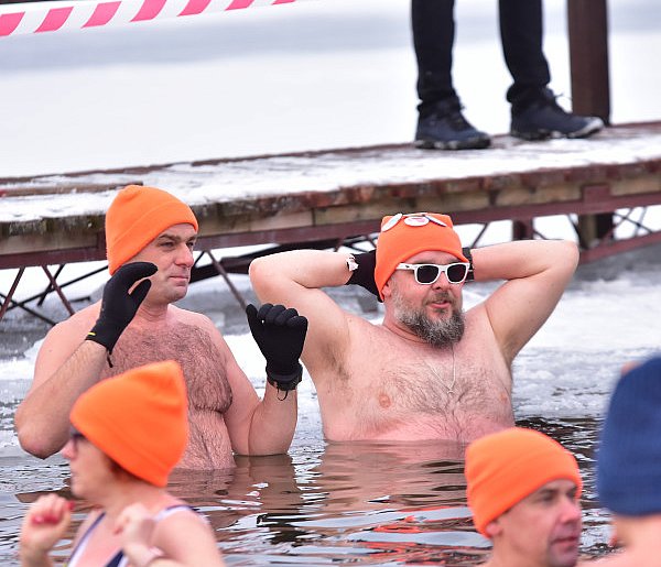Niedziela w Cekcynie: Morsy otwierają sezon i zapraszają wszystkich!-24240