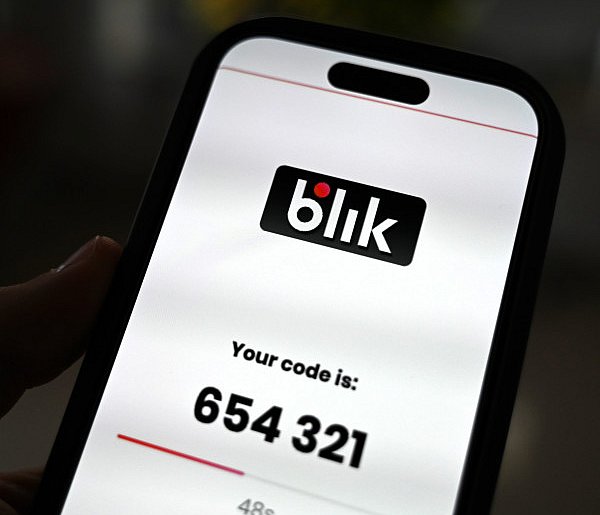 Codzienny przelew BLIK do znajomego? Skarbówka może to sprawdzać-24466