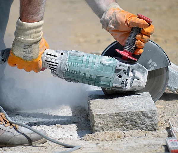 Weszły nowe przepisy. ZUS przyjmuje setki tysięcy wniosków-25739