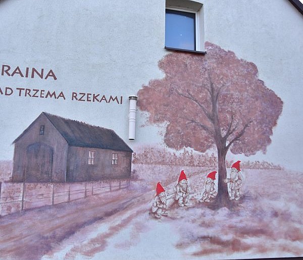 Przyrowa ma swój mural z kraśniętami