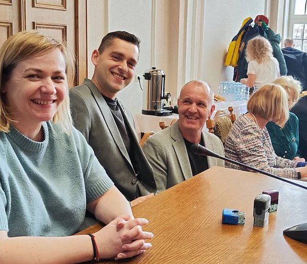 Ratusz sypnął kasą na: Parafiadę, galę boksu i szkółkę wędkarską