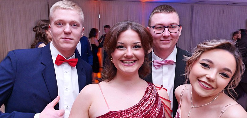 IMPREZA, ŚCIANKA I TORT! Studniówka ZSLiA Tuchola - cz. 2 ZDJĘCIA I FILMY