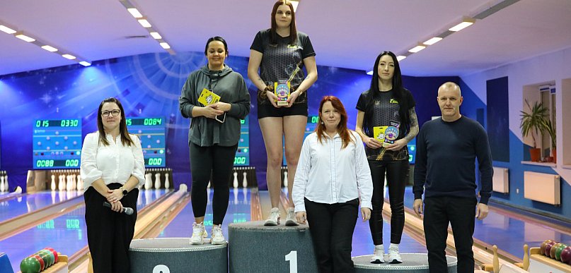 TUCHOLA: Adam Hennik i Natalia Bucholc wygrali ligę kręglarską. Czas na play-off