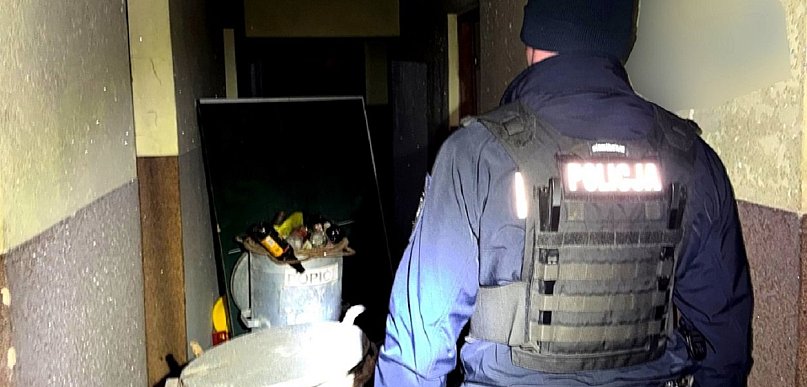 Policjanci pomogli mężczyźnie w kryzysie bezdomności