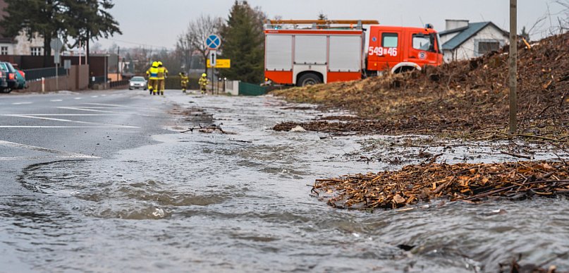 Strażacy interweniowali już ponad 50 razy, a prognozy są dla nich niesprzyjające!