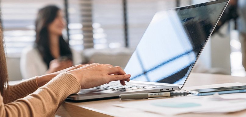 Laptopy biznesowe Lenovo – modele, które przetrwają lata intensywnej pracy