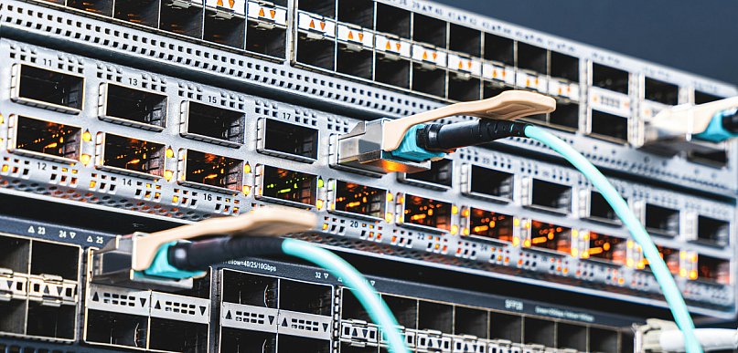 Jak samodzielnie wstępnie zdiagnozować usterkę firmowej instalacji światłowodowej?