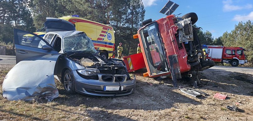 Bardzo poważny wypadek na drodze Tuchola – Tleń / ZDJĘCIA