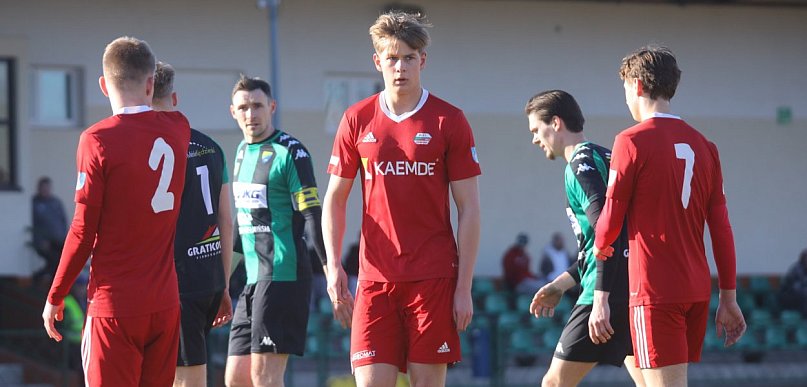 Cenny remis Tucholanki w Osielsku - z bardzo mocnym rywalem. Tucholska drużyna...