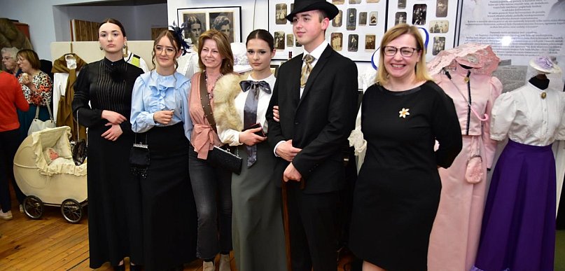 Jak ubierali się dawniej tucholanie? Wystawa pełna wspomnień / ZDJĘCIA