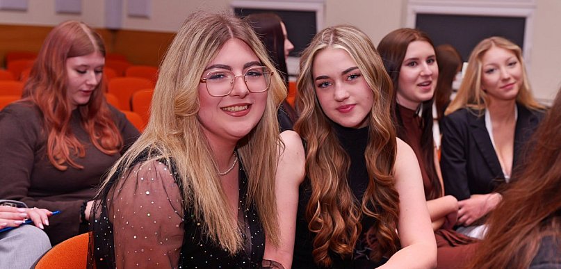 ZSLiA w Tucholi żegna absolwentów i dopinguje do nadchodzącej matury / ZDJĘCIA