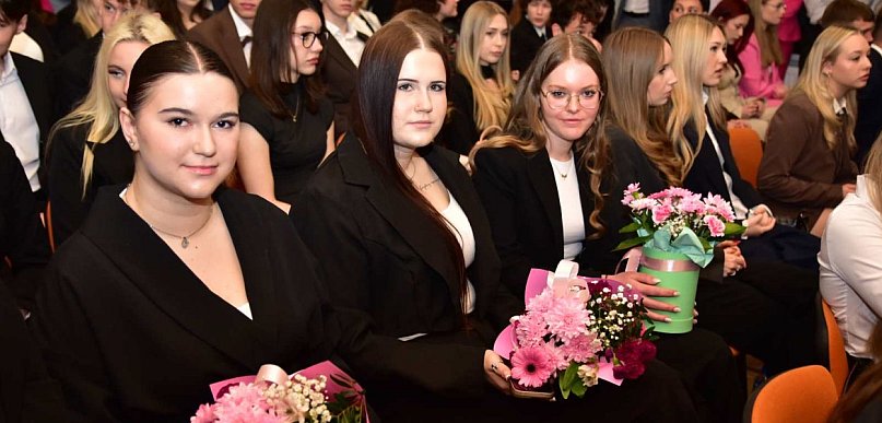 Tuchola. Uroczyste pożegnanie absolwentów „Nowodworka”