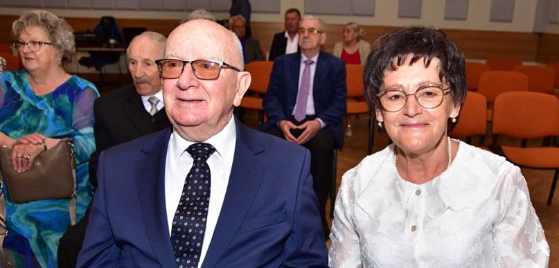 Gmina Tuchola i jubileusze małżeńskie. Przez dekady miłość była ich wspólną drogą