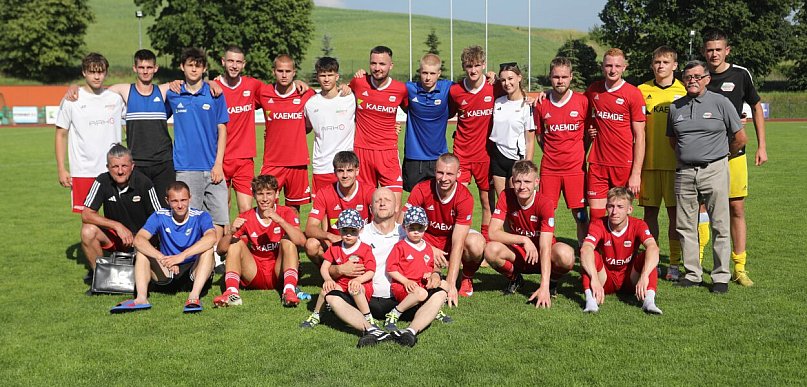 Godne pożegnanie Tucholanki z trenerem w ostatnim meczu sezonu
