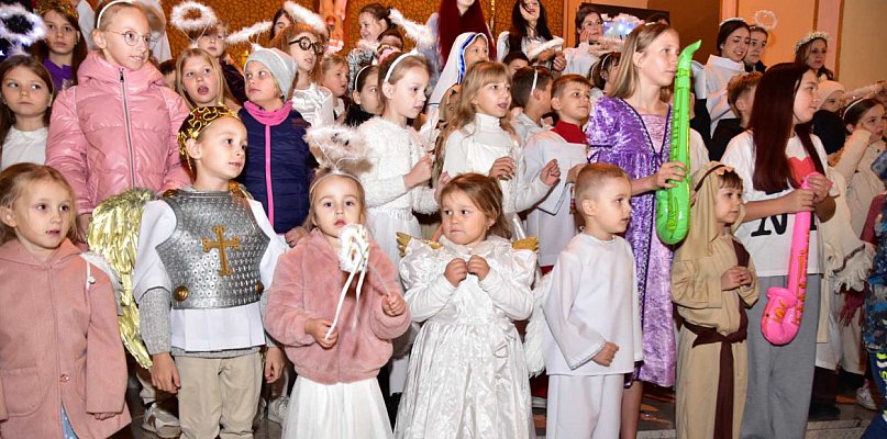 Tuchola: Bal Wszystkich Świętych / ZDJĘCIA - 24353