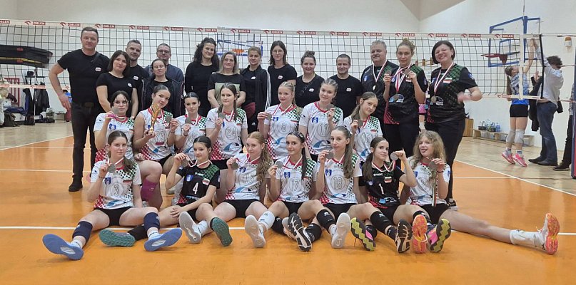 SIATKÓWKA: Młodziczki trzecie w województwie! Jest awans i wyjazd na Podlasie