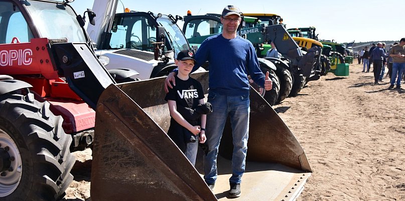 I Dni Pola cekcyńskiej firmy Pestrol z powodzeniem i zainteresowaniem / FOTO + FIl