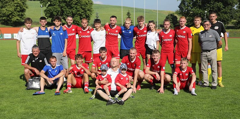 Godne pożegnanie Tucholanki z trenerem w ostatnim meczu sezonu