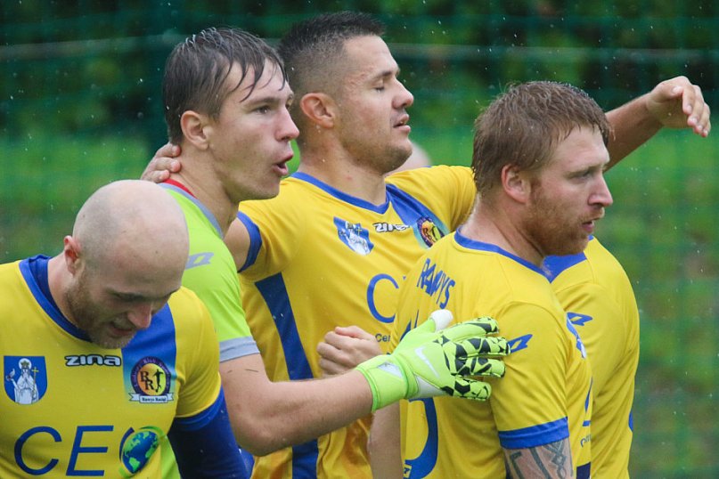 Klasa okręgowa: Gryf Sicienko - Rawys CEO Raciąż 2:5 (1:1)