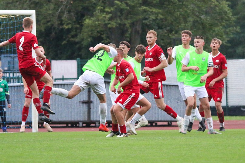 Klasa okręgowa: Tucholanka Tuchola - PAP Osielsko 1:4 (0:0). Bramka: Nitka (60)