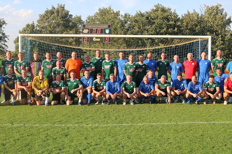 Mecz na 80-lecie Tucholanki: Oldboje Tucholanka Tuchola - Kadra Oldbojów KPZPN 2:5 (1:2)