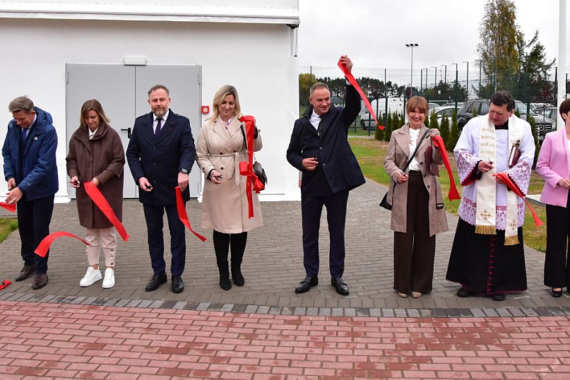 Lińsk: Uroczyście odebrano inwestycję przy Szkole Podstawowej