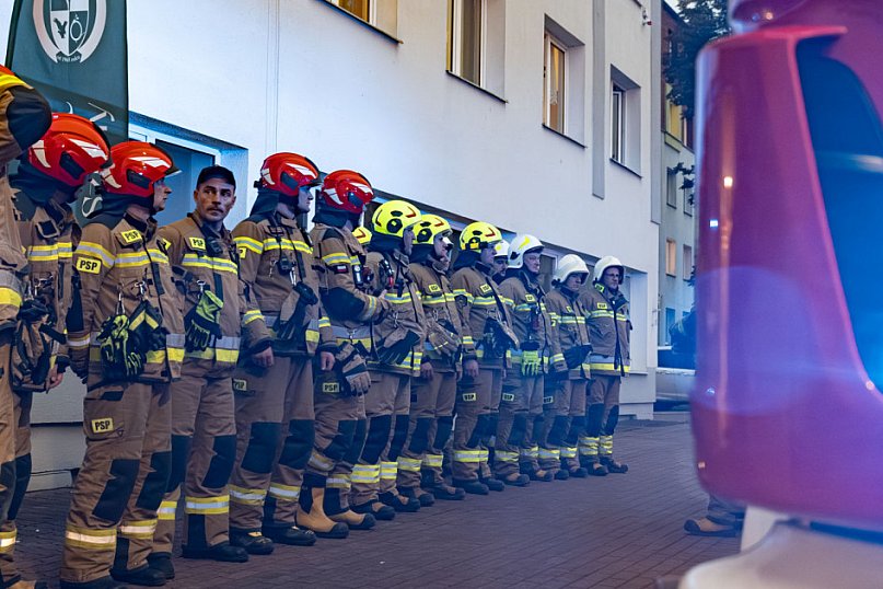 Tuchola. Strażacy ćwiczą! Ewakuacja internatu Technikum Leśnego