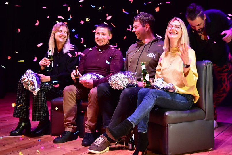 Popołudniowy spektakl w B-CKiP Gminy Lubiewo zgromadził tłumy 