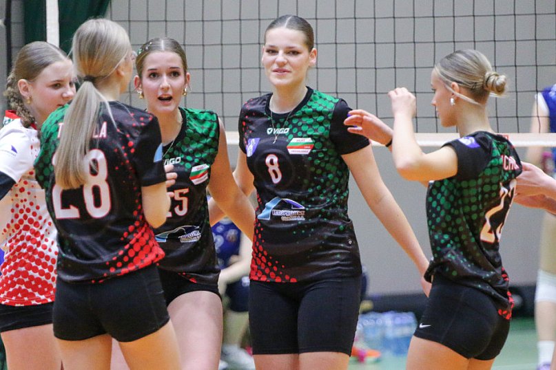 Liga wojewódzka kadetek: MLKS Tucholanka Europrojekt Tuchola - KS Stal II Grudziądz 3:1 (25:20, 25:16, 16:25, 25:23)