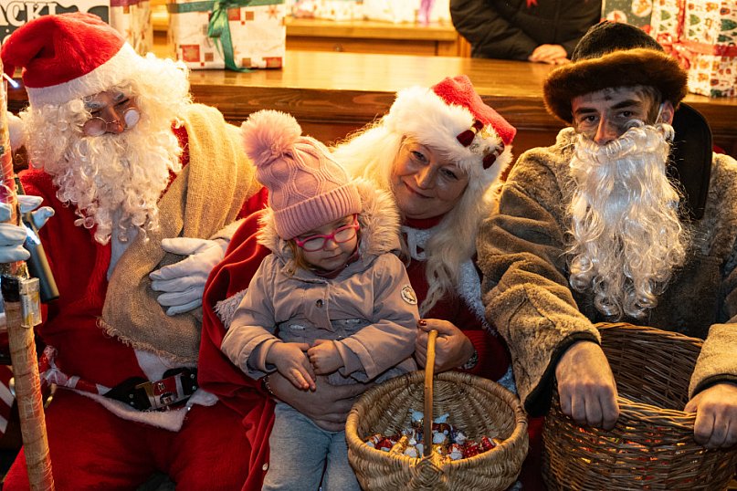 Borowiacki Jarmark na rynku w Tucholi DOMEK