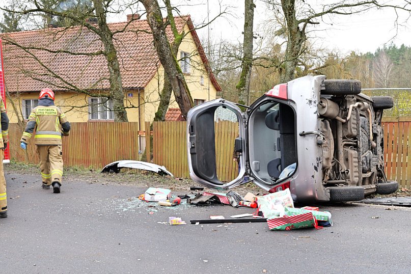 26 grudnia. Wypadek w Plaskoszu. Na miejscu LPR