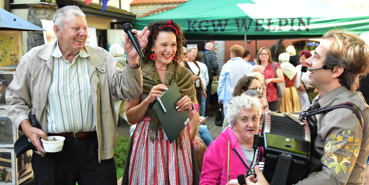 Muzeum Borów Tucholskich i Borowiackie Towarzystwo Kultury w Tucholi zorganizowało wydarzenie o charakterze edukacyjno-regionalnym „Jano durch bulwy i bulwy”. Fot. Anna Lipska