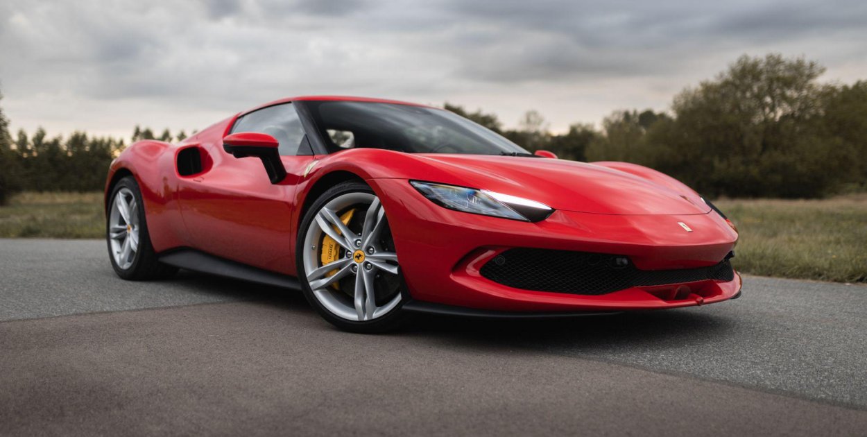 Voucher na samochód sportowy w Warszawie: jak podarować emocje z klasą