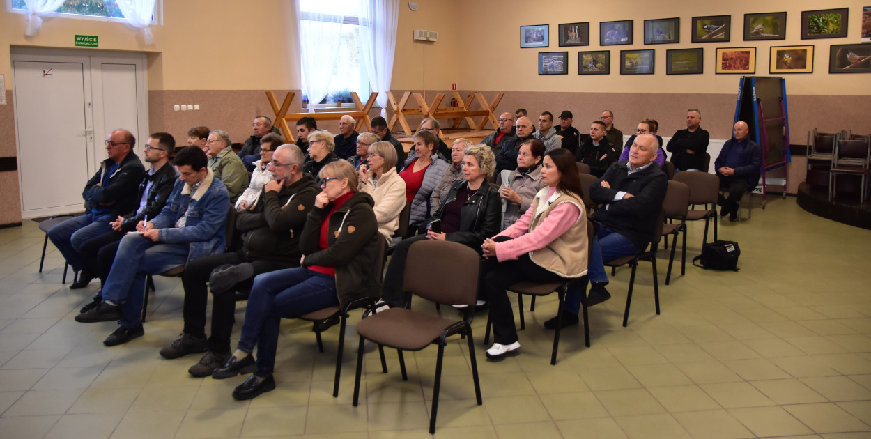Mieszkańcy oczekują deklaracji i szybkich działań od Zarządu Dróg Powiatowych i władz powiatu tucholskiego. Fot. Anna Lipska