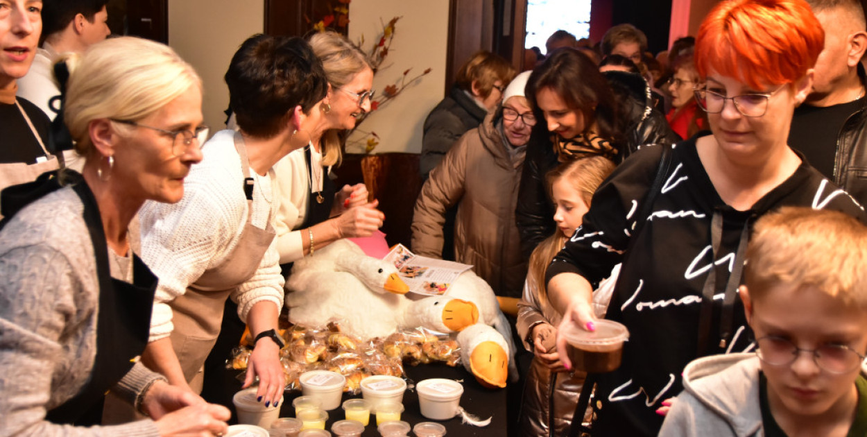 Wzorem lat ubiegłych na uczestników wydarzenia w Gostycynie czekać będzie gęsina i rogale marcińskie. Fot. Anna Lipska