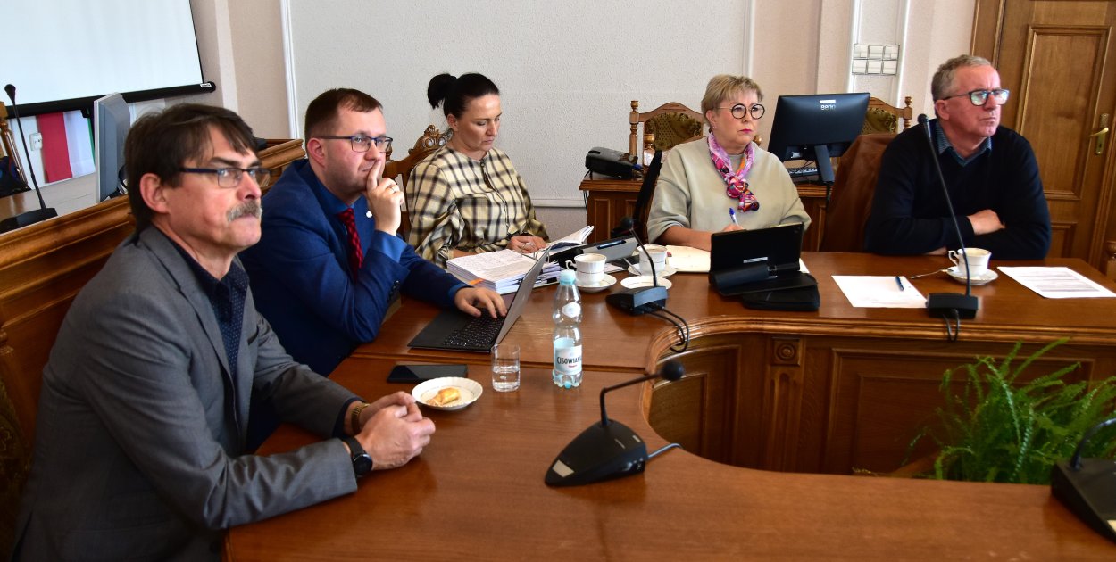 Radni przychylili się do petycji mieszkańców Lubierzyna, tym samym sprawa będzie miała dalszy bieg. 