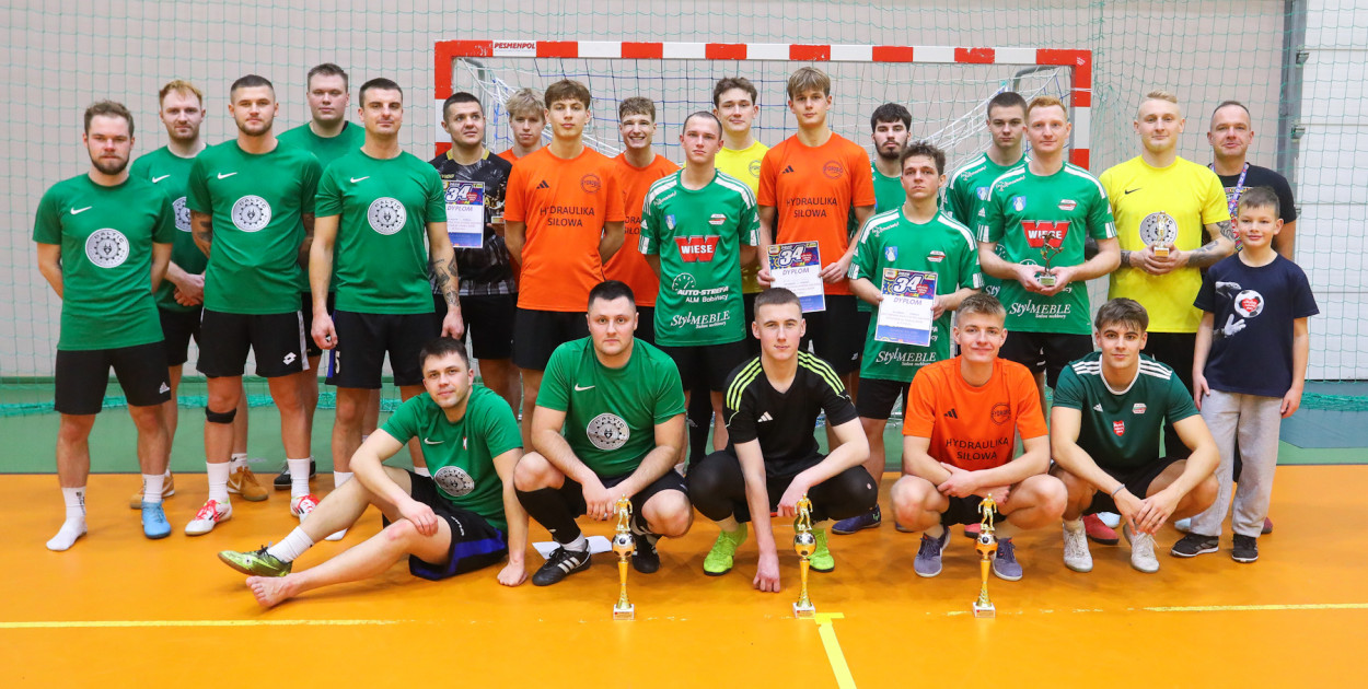 Najlepsze zespoły tucholskiego turnieju open. 