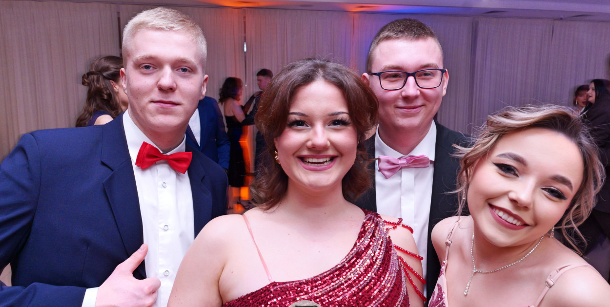 IMPREZA, ŚCIANKA I TORT! Studniówka ZSLiA Tuchola - cz. 2 ZDJĘCIA I FILMY