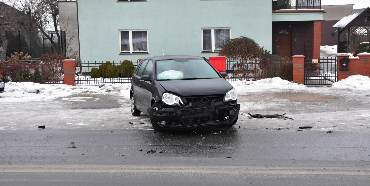 MARZNĄCY DESZCZ! Kolizja między Tucholą a Małym Mędromierzem / ZDJĘCIA + FILM
