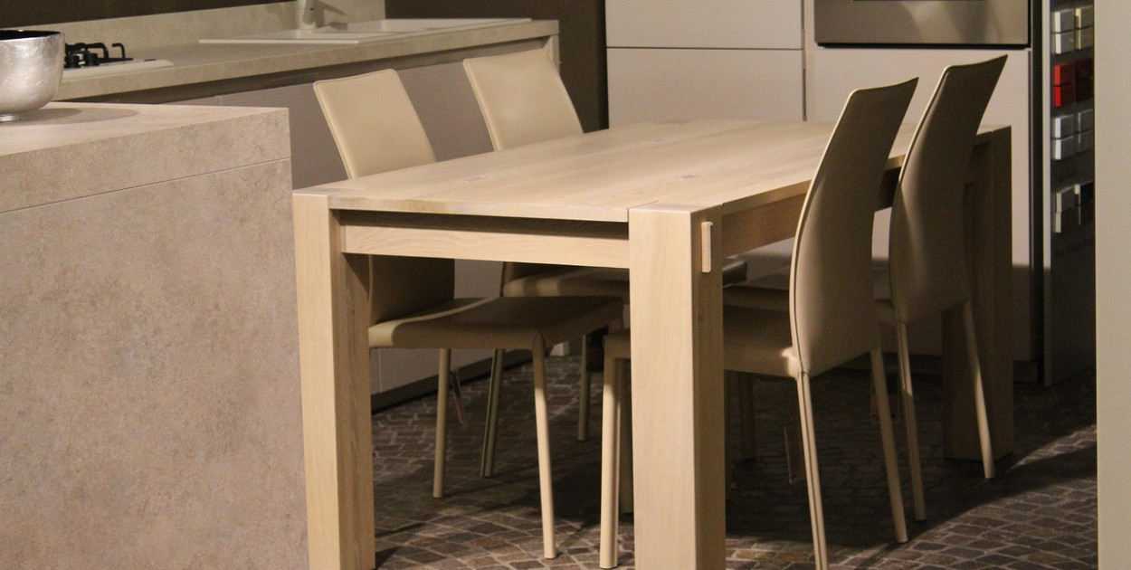 Wyposażenie domu i ogrodu: na co zwracać uwagę, żeby wybierać rzeczy na lata?