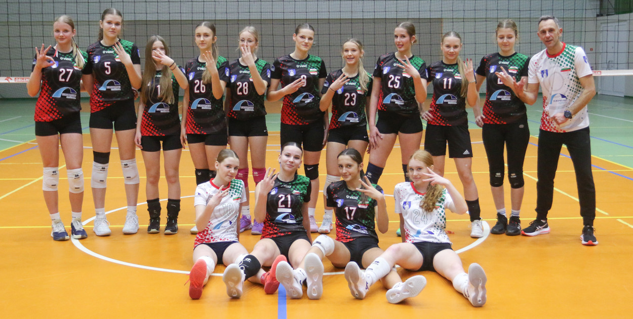 Pierwszy mecz siatkarski na tarczy - Tucholanki grają dalej