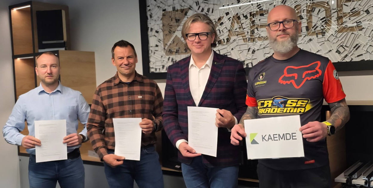 Cross Akademia zakłada Team i zyskuje znanego sponsora tytularnego!