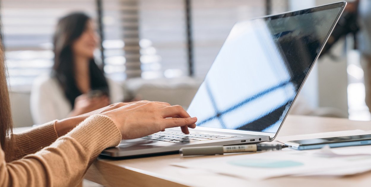 Laptopy biznesowe Lenovo – modele, które przetrwają lata intensywnej pracy