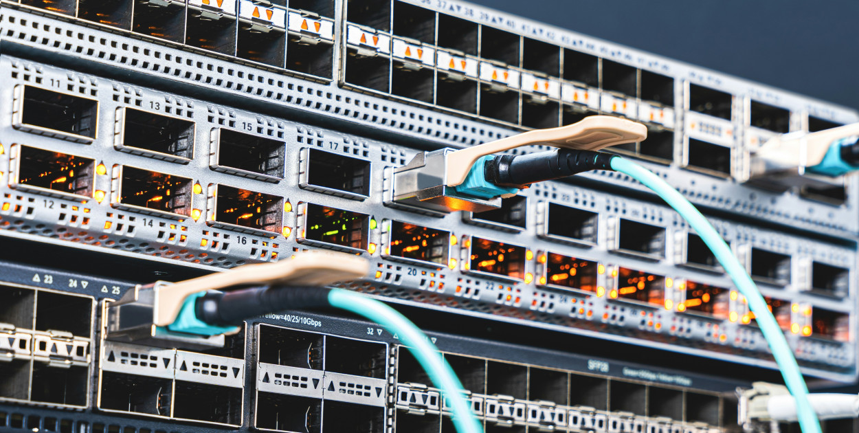 Jak samodzielnie wstępnie zdiagnozować usterkę firmowej instalacji światłowodowej?