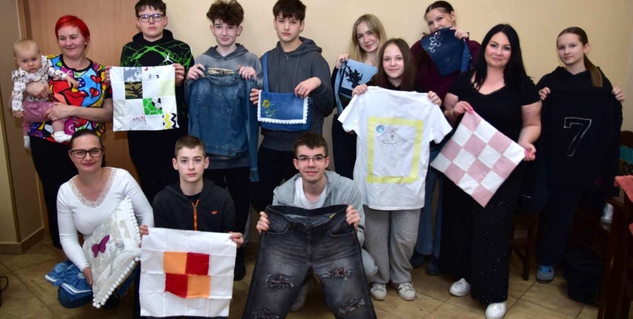 Kęsowo: Drugie życie jeansu. Młodzi odkryli pasję do szycia