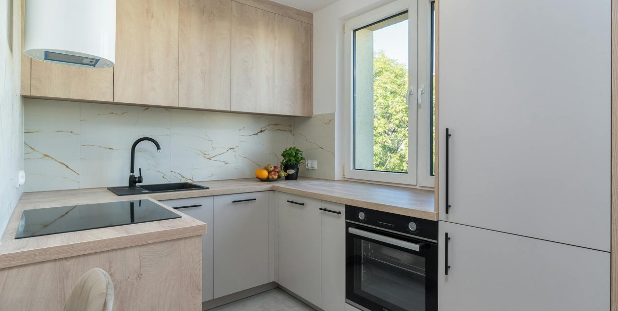 Czy można kupić same fronty do szafek? Eksperci z BlowElementy.pl odpowiadają